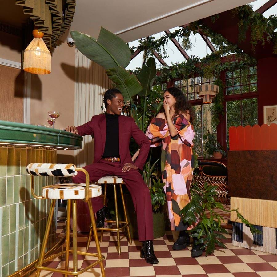 | Un petit quelque chose en plus. | Locke