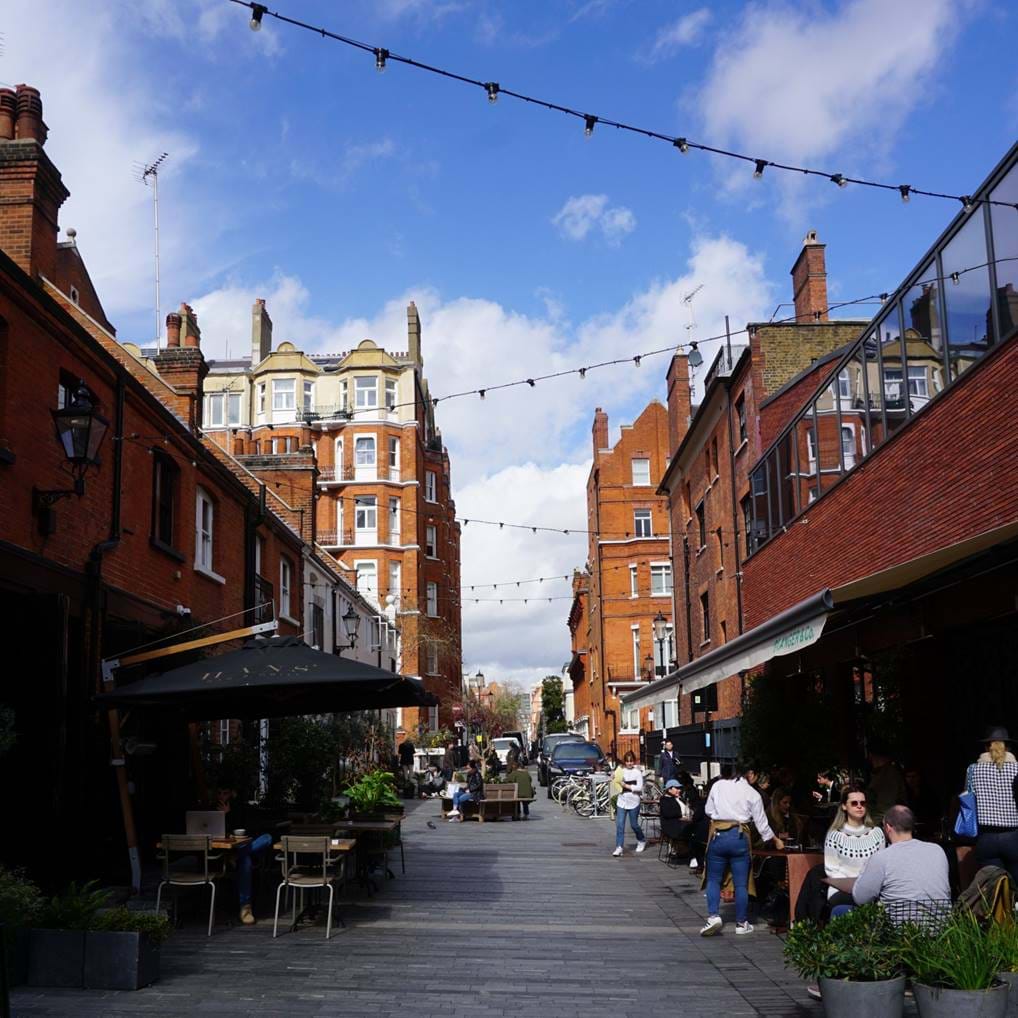 <p><a href="https://www.instagram.com/pavilionroad/" rel="noopener noreferrer" target="_blank">Pavillion Road</a> - Kensington</p>