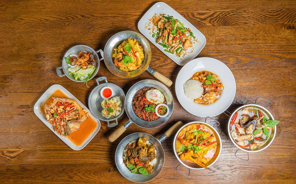 <p id="isPasted">© Raitakrai Thai Earl's Court</p>