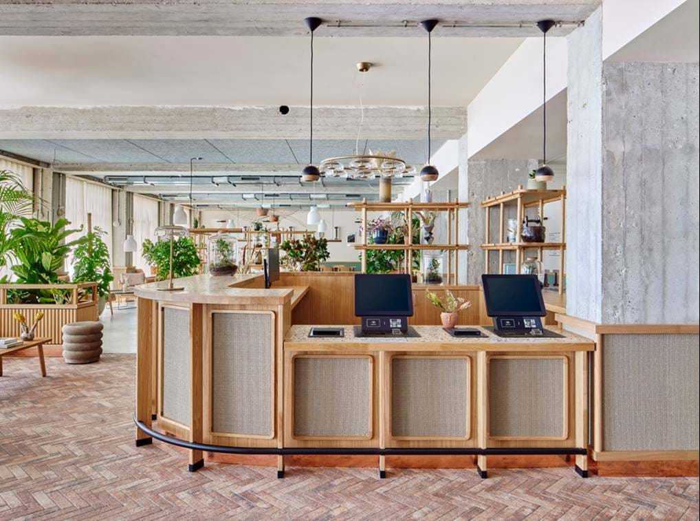 <p>Reception - Holloway Li - © Ed Dabney</p>