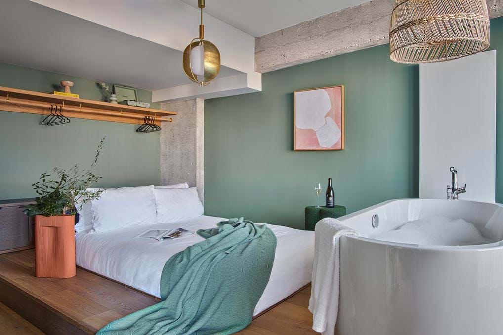 <p>In-room bath: WunderLocke Penthouse Suite | WunderLocke, Munich </p>
