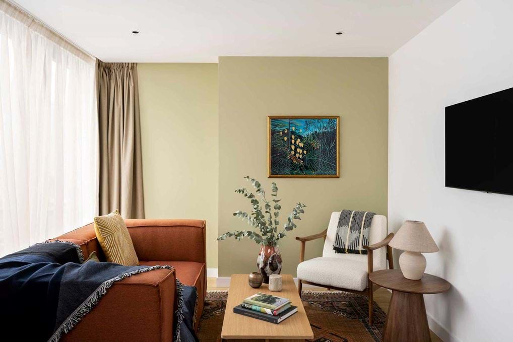 <p>Cove - Landmark Pinnacle, Canary Wharf</p>