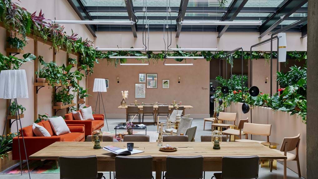 Beckett Locke. North Docks.