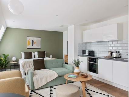 studio-serviced-apartment-cove-minhull-street-manchester