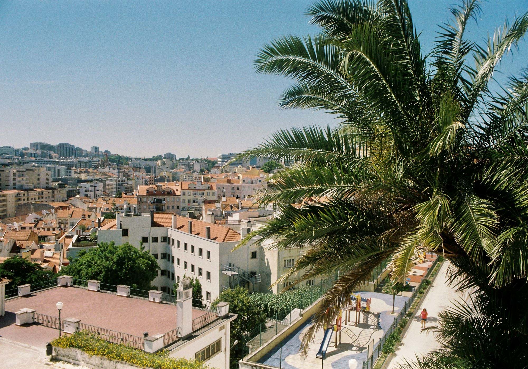 À quelques minutes du centre névralgique de la ville.