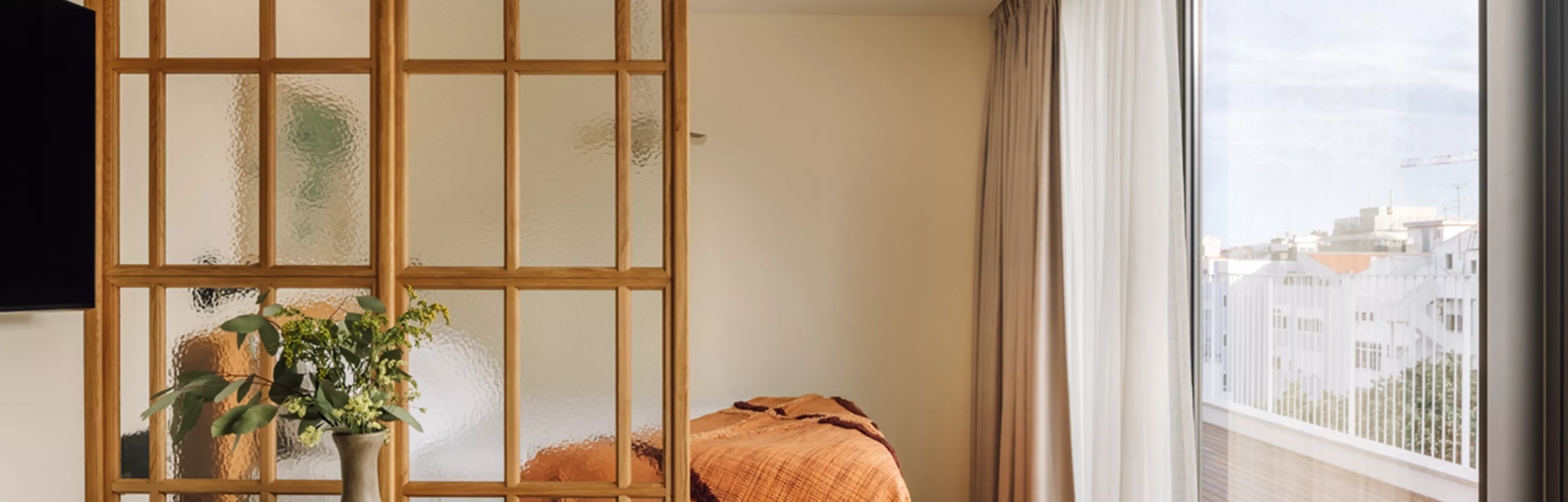 Locke de Santa Joana | Your Stay