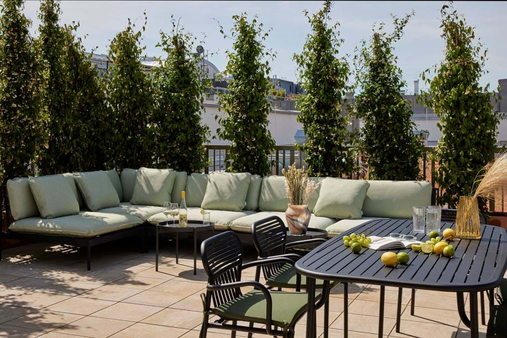 <p>Ludwig Suite | <a href="https://www.lockeliving.com/de/munchen/schwan-locke">Schwan Locke, M&uuml;nchen</a></p>