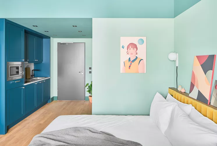 Stay long term in Central.