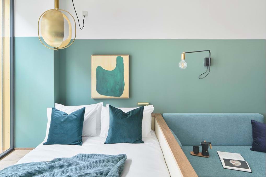 <p><a href="/en/munich/wunderlocke">WunderLocke.</a></p>